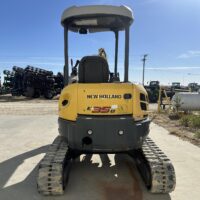 2014 New Holland E35B - Image 6